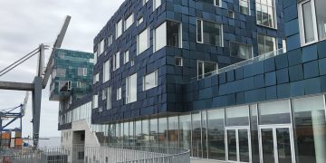 How Can We Stretch the Horizon of Modern Architecture?