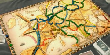 Can We Truly Understand Horizons Beyond Our Cultural Context?