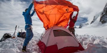 Can a Light Tent Really Hold Up Against Strong Winds?