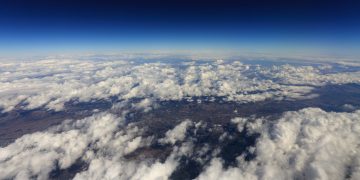 Can the Horizon Be Reached? The Science Behind the Illusion of Distance